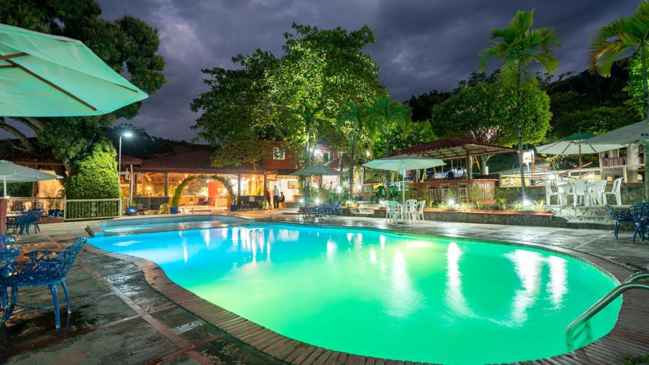 Jarabacoa River Club & Resort Экстерьер фото
